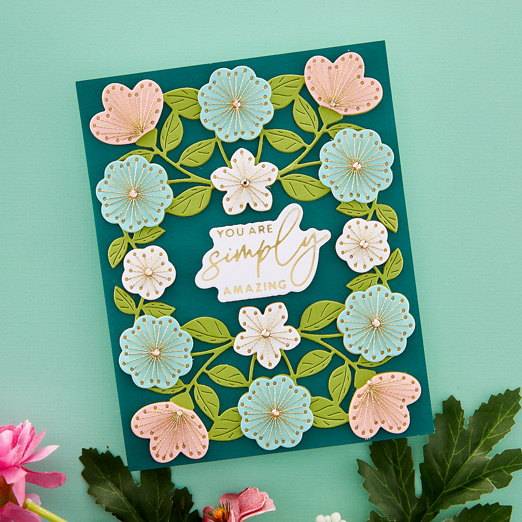 Spellbinders – Stitched Flowers Etched Dies